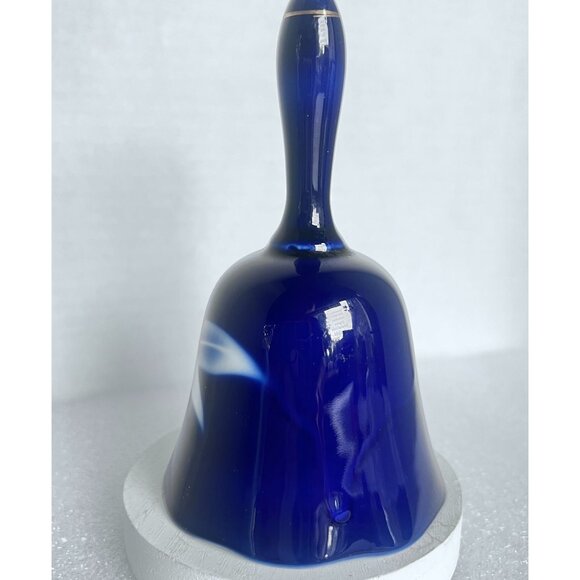 Vtg Cobalt Blue Porcelain Bell White Bamboo Design Gold Trim Chain Clapper - Picture 3 of 6